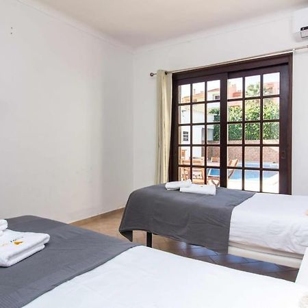 Villa Dogueno- Privat Pool & Privacy & Albufeira Center エクステリア 写真