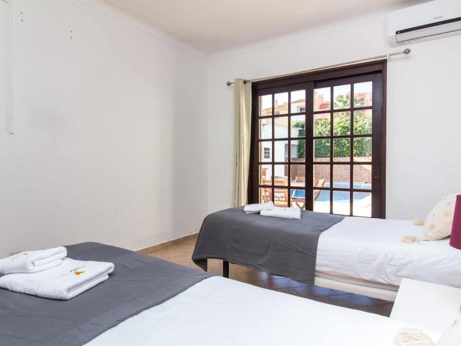 Villa Dogueno- Privat Pool & Privacy & Albufeira Center エクステリア 写真