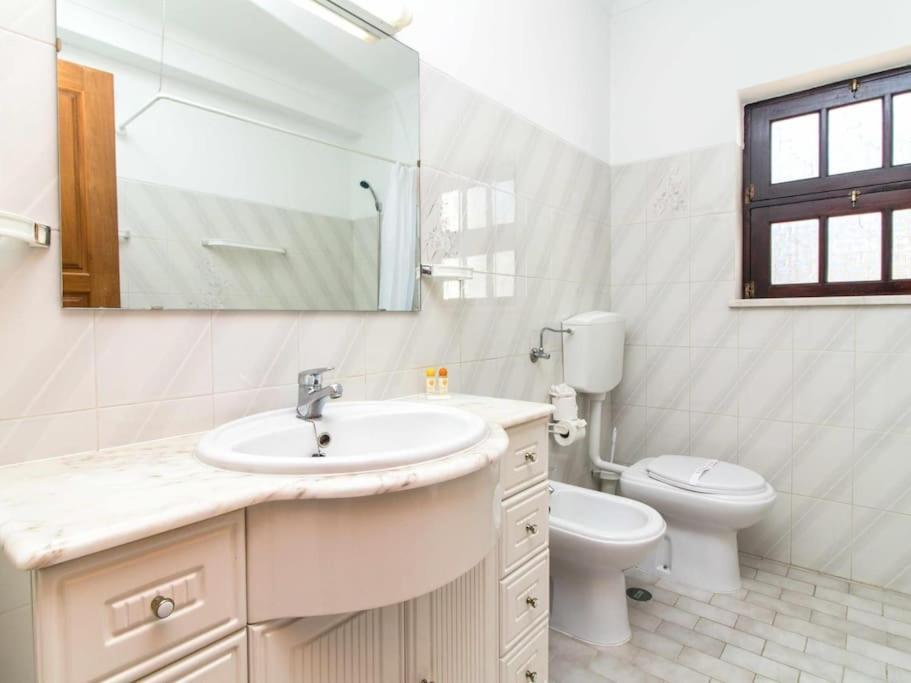 Villa Dogueno- Privat Pool & Privacy & Albufeira Center エクステリア 写真
