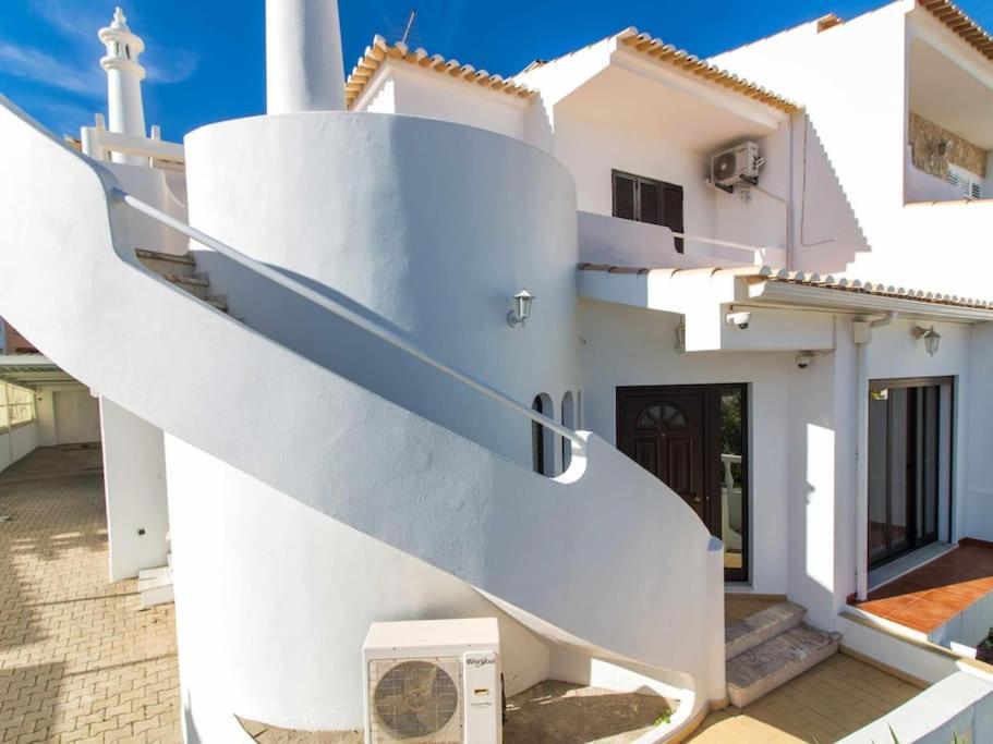 Villa Dogueno- Privat Pool & Privacy & Albufeira Center エクステリア 写真