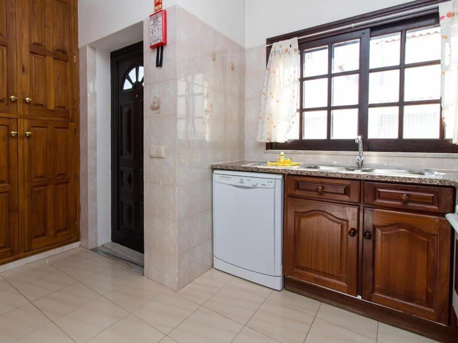 Villa Dogueno- Privat Pool & Privacy & Albufeira Center エクステリア 写真