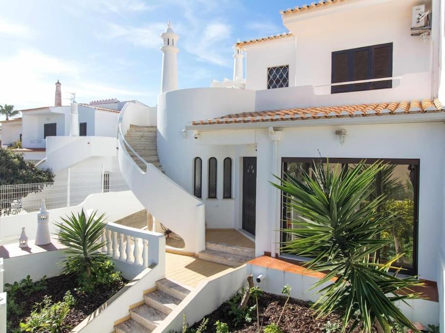 Villa Dogueno- Privat Pool & Privacy & Albufeira Center エクステリア 写真